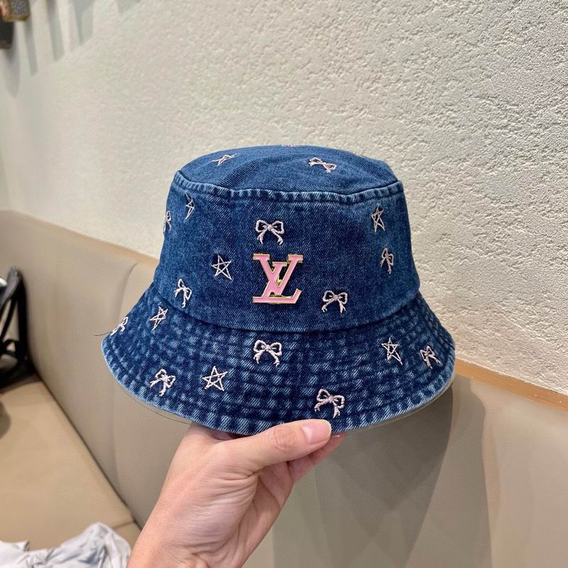 LV hat 041503